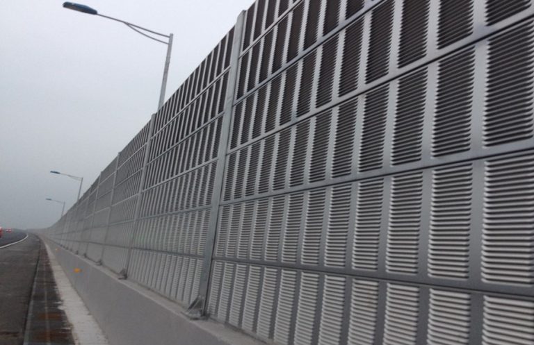 Tường chống ồn bằng nhôm