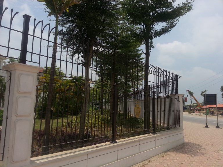 Hàng rào sắt sơn tĩnh điện